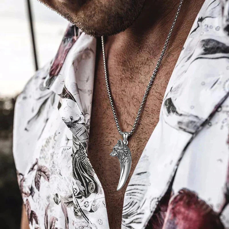 Maliben | Wolf's Head Necklace Made Of Titanium Steel