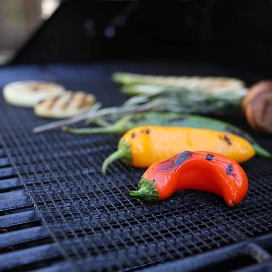 Maliben | Grillfine Bbq Grill Net / Grill Mat | Non-Stick & Reusable | Heat Resistant Up To 370 °C | For Meat, Fish & Vegetables