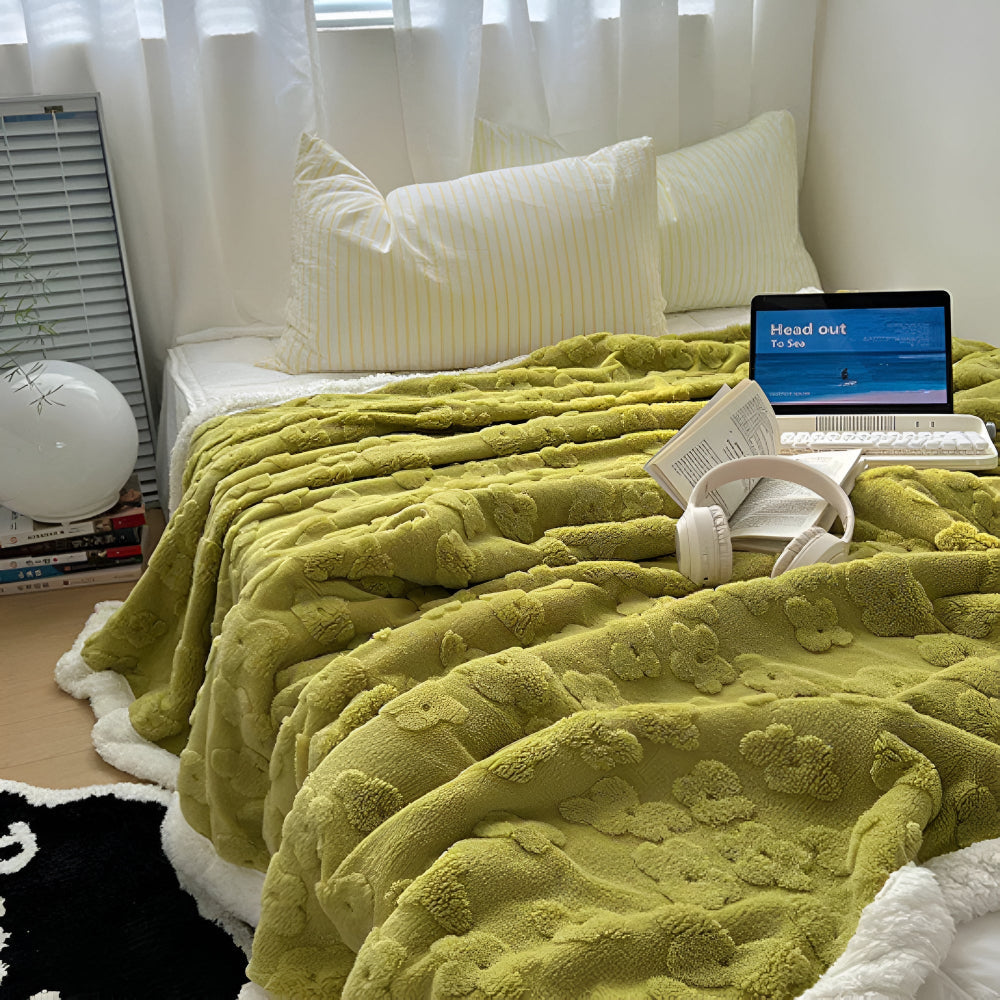 Maliben | Lunavie Cuddle Blanket | Cloud Soft Sherpa Fleece | For Year-Round Comfort | Stylish Design