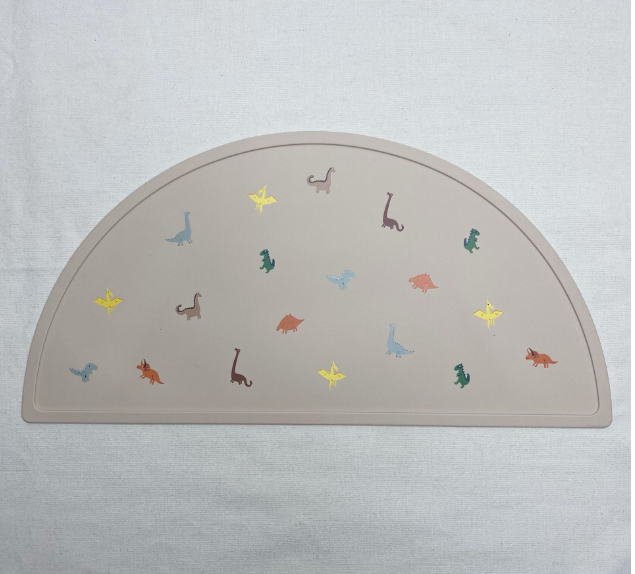 Maliben | Silicone Placemat For Kids – Non-Slip Table Mat In Crescent Shape