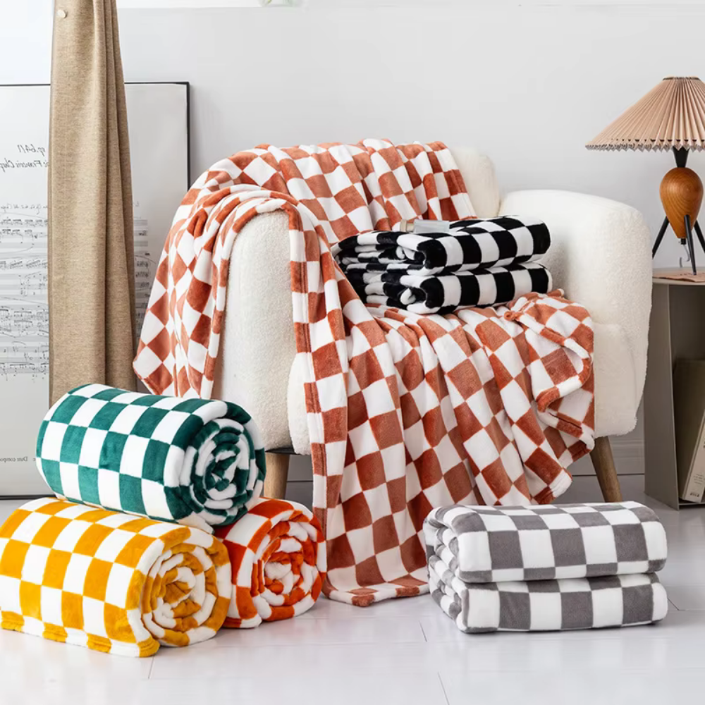 Maliben Stylish blanket in checkered pattern for your home