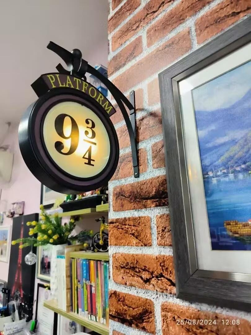 Maliben | Magical Platform 9¾ Wall Lamp - Lumoswall