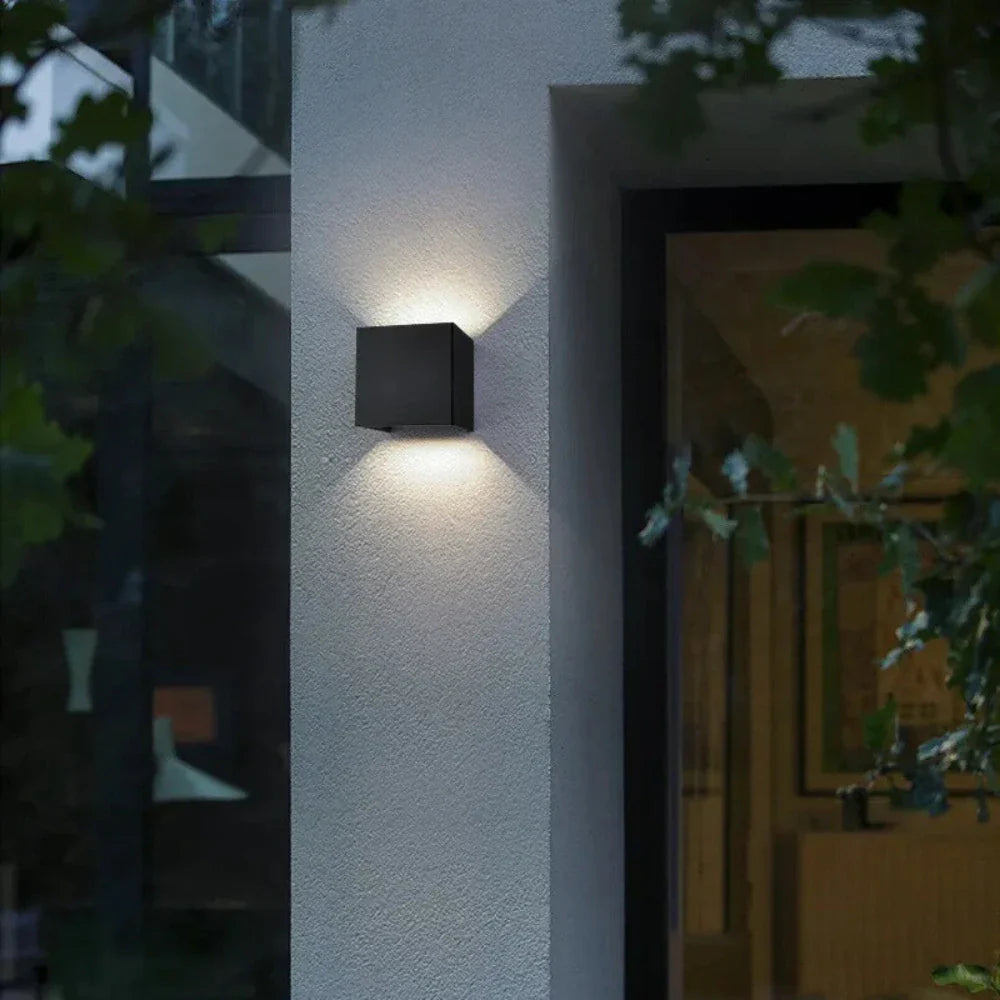 Maliben | Adjustable Wall Light