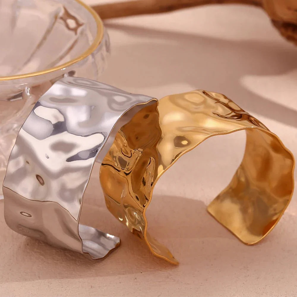 Maliben | 18k Hammered Texture Bangle Bracelets
