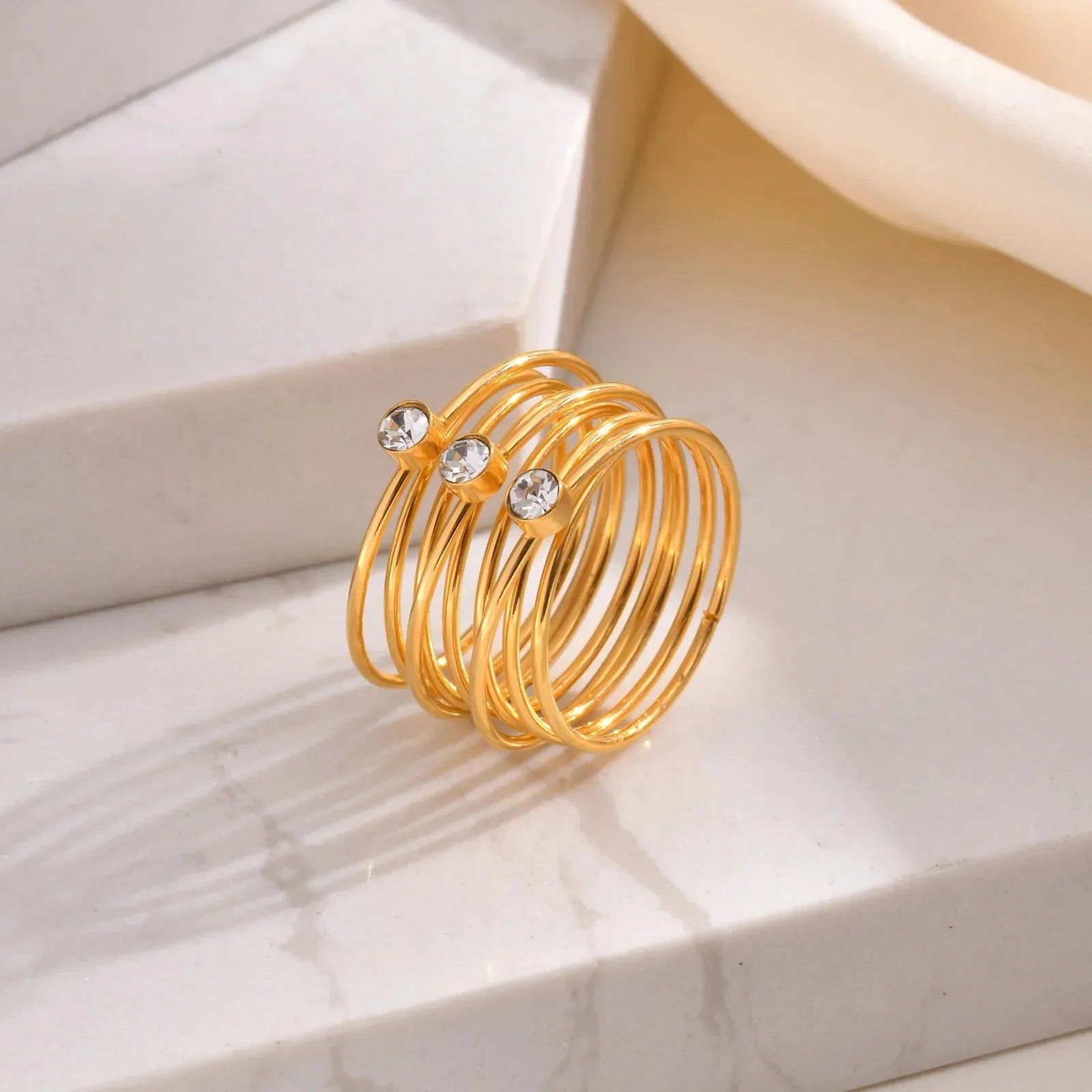 Maliben | 18k Multi Layered Triple Diamond Rings