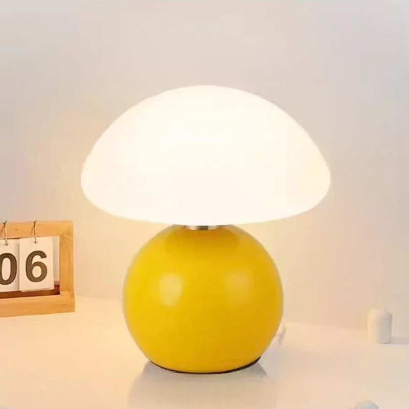 Maliben | Elegant Cream Table Lamp – Atmospheric Lighting For Home