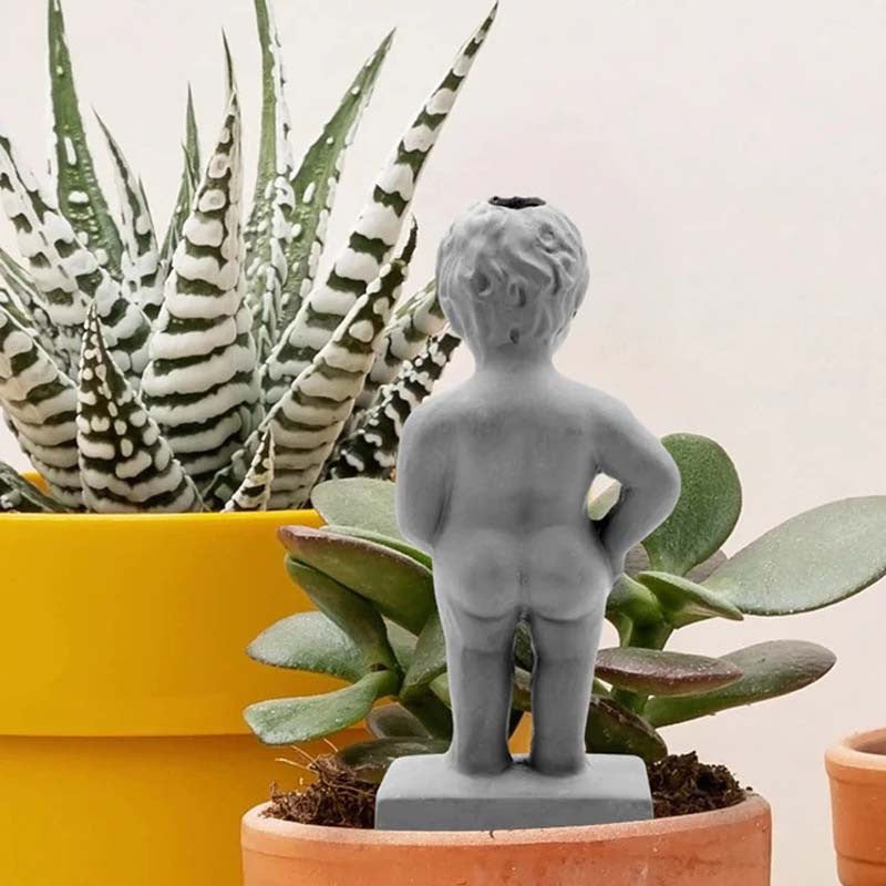 Maliben | Pee My Plants Garden Sculpture