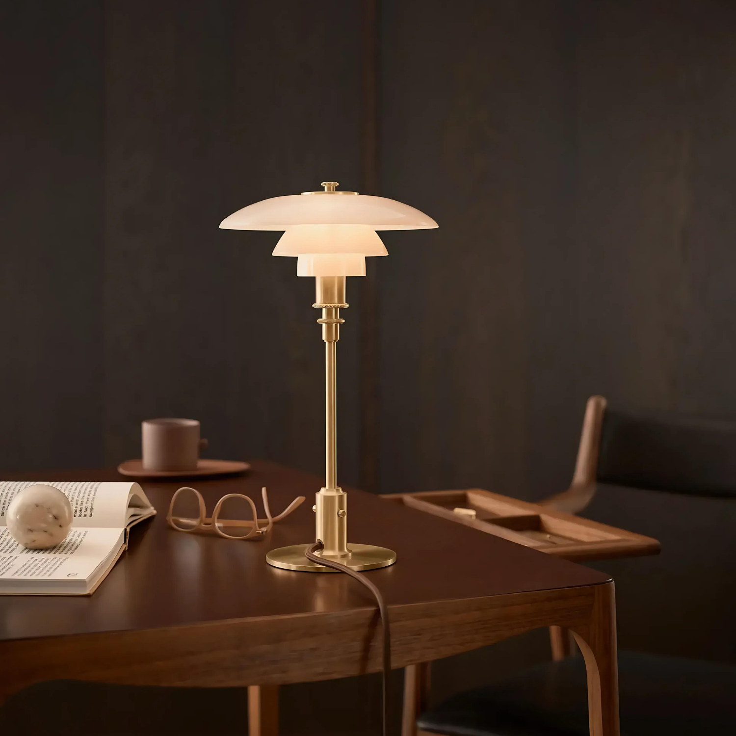 Maliben | Lumière Serein - Elegant Metal Table Lamp