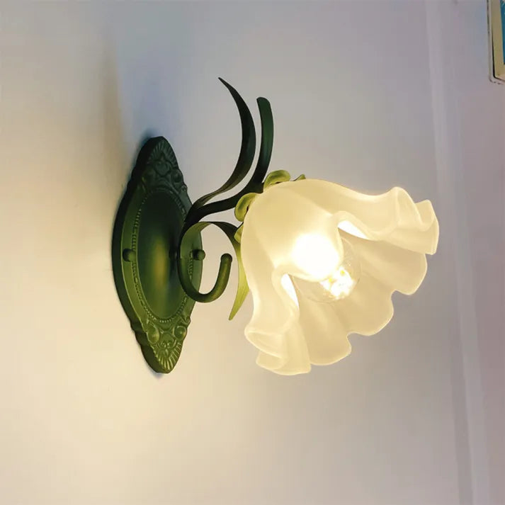 Maliben | Lilyglow Wall Light - Elegant Nature-Inspired Lighting