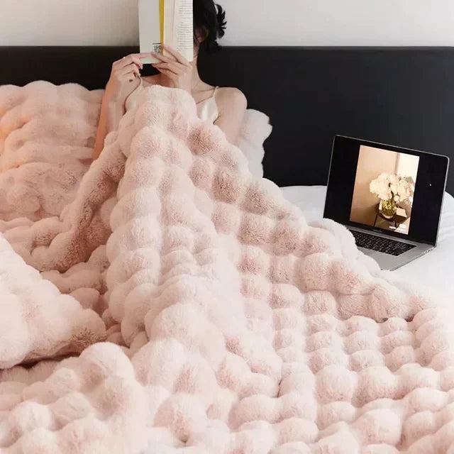Maliben | Wearable Fluffy Blanket Made Of Faux Fur - Veluluxe