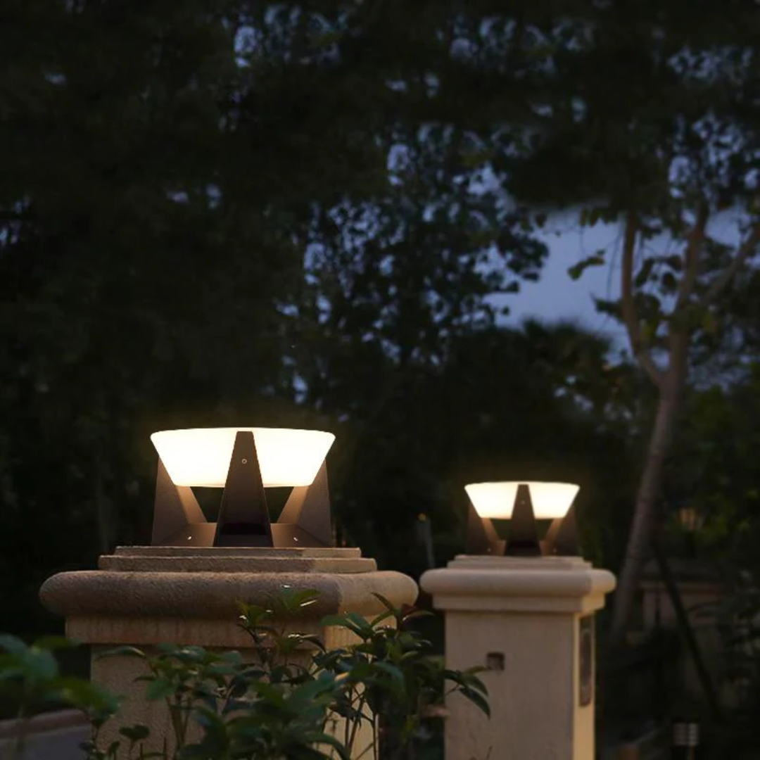 Maliben | Stylish Solar-Powered Outdoor Lamp