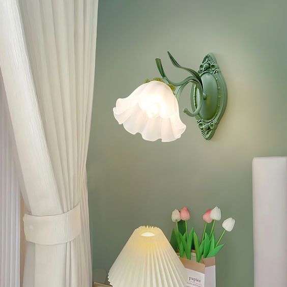 Maliben | Lilyglow Wall Light - Elegant Nature-Inspired Lighting