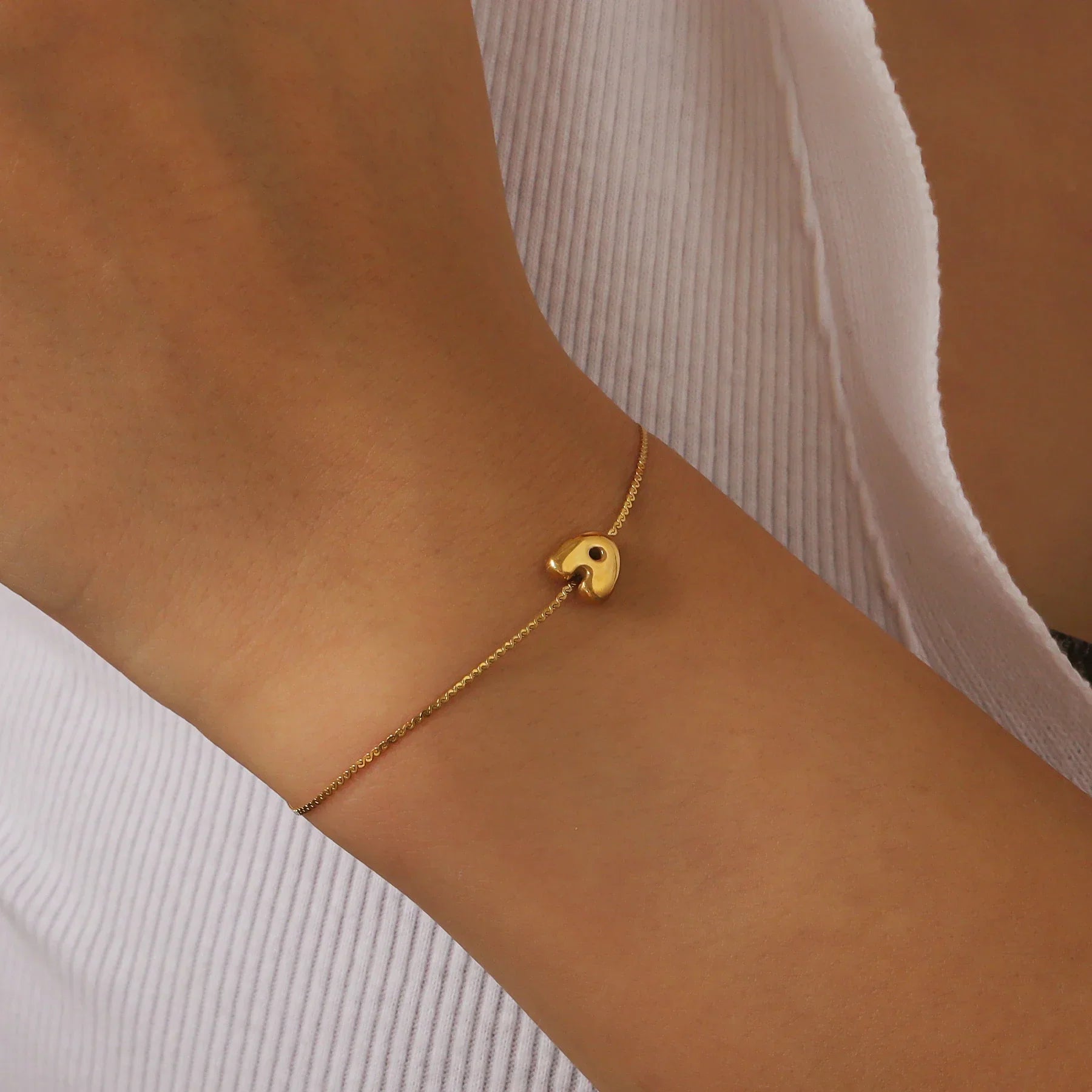 Maliben | Dainty Bubble Letter Initial Bracelet