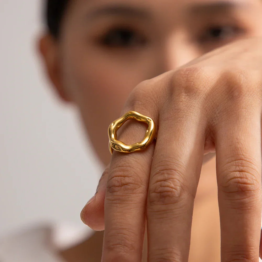 Maliben | 18k Melted Flower Open Ring