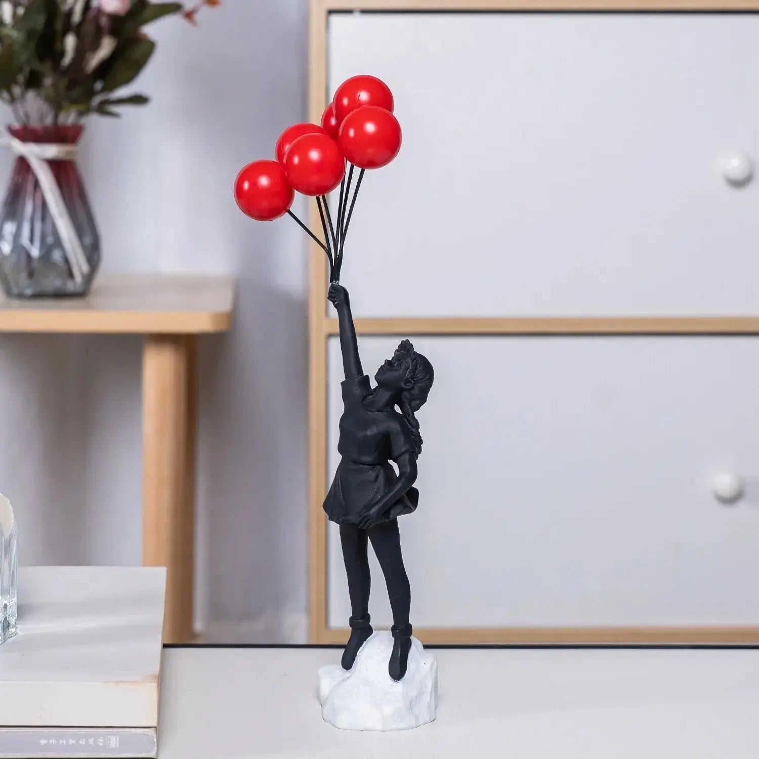 Maliben | Banksy Flying Balloon Girl Statue