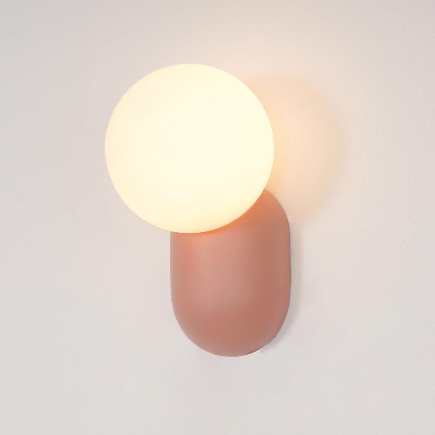 Maliben | Chicglow ResIn Wall Lamp – Elegance And Energy Efficiency in One