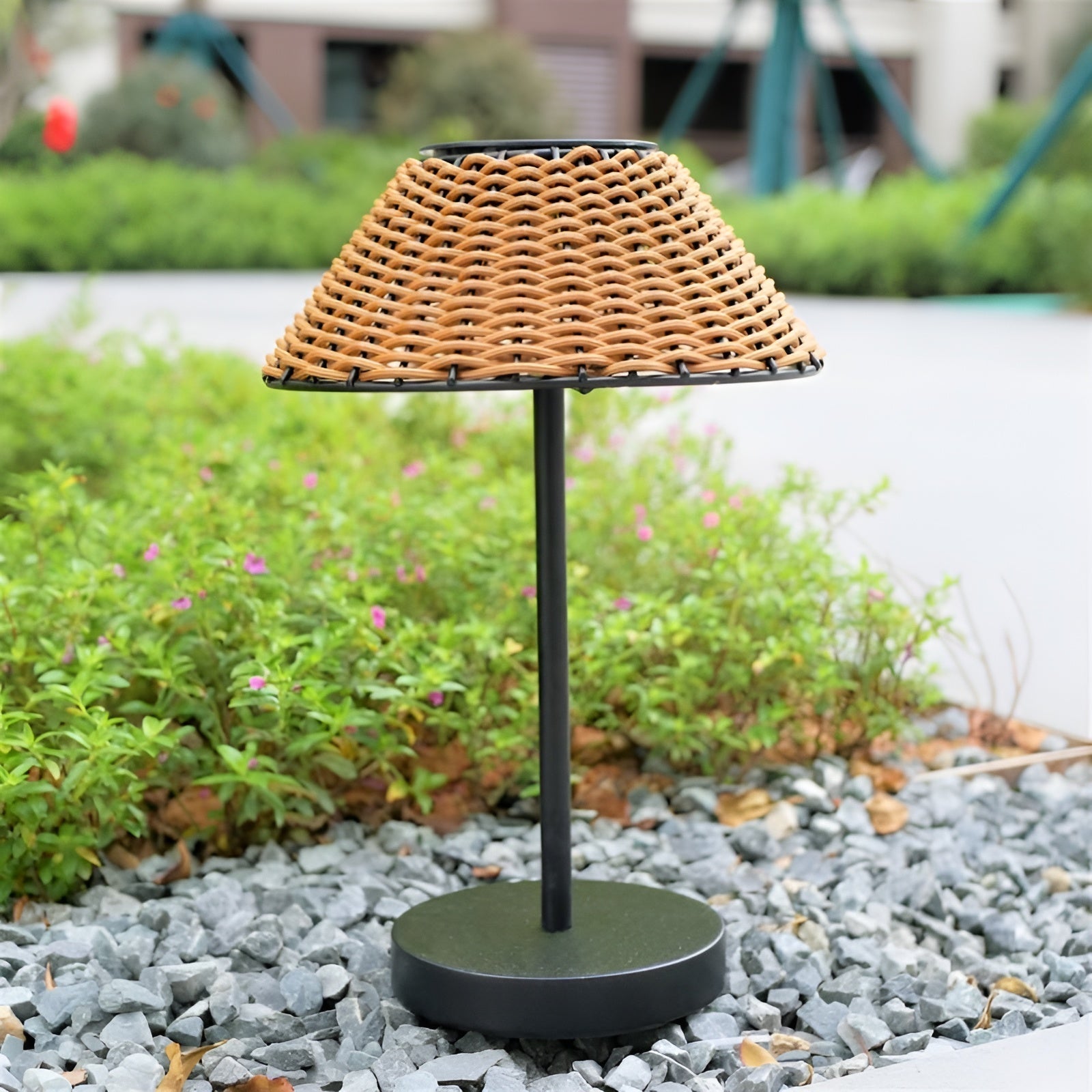 Maliben | Elegant Gardenwoven Solar Table Lamp - Weather Resistant & Energy Efficient