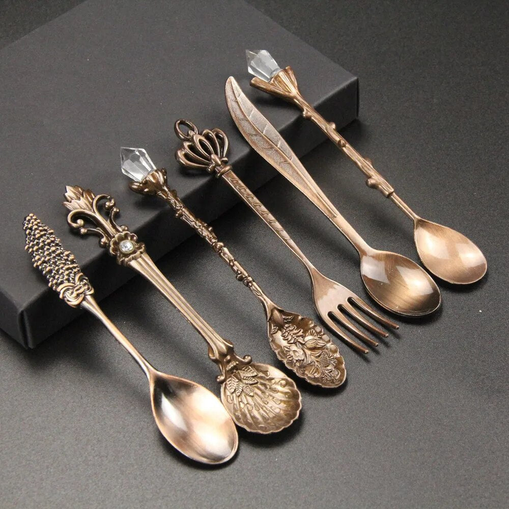 Maliben | Vintage Engraved Teaspoon – Classic Elegance For Your Table