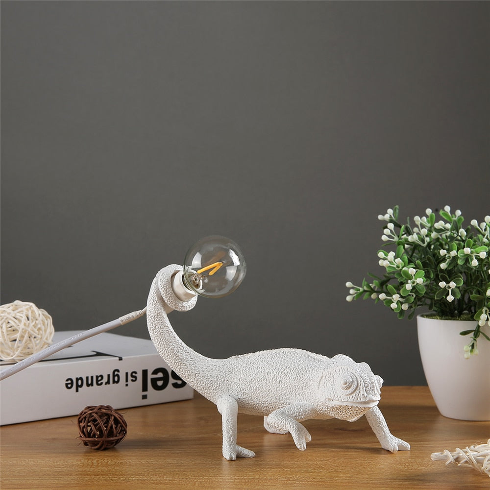 Maliben | Resin Lizard Table Lamp - Elegant Lizard Table Lamp Made Of Resin For Modern Interior