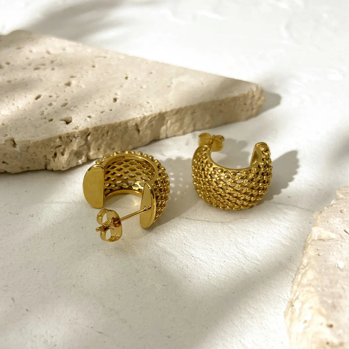 Maliben | 18k Mesh C Hoop Earrings