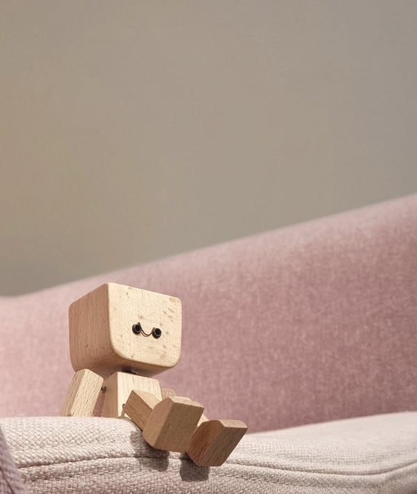 Maliben | Wooden Decoration Figure With Movable Rocking Function And Interchangeable Faces