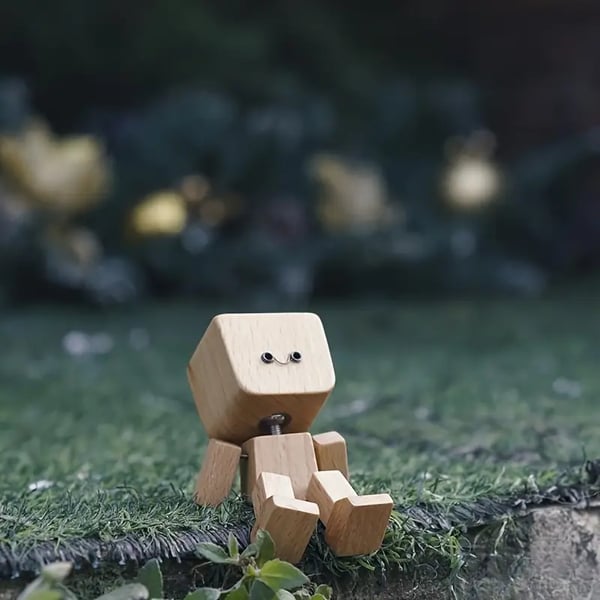 Maliben | Wooden Decoration Figure With Movable Rocking Function And Interchangeable Faces