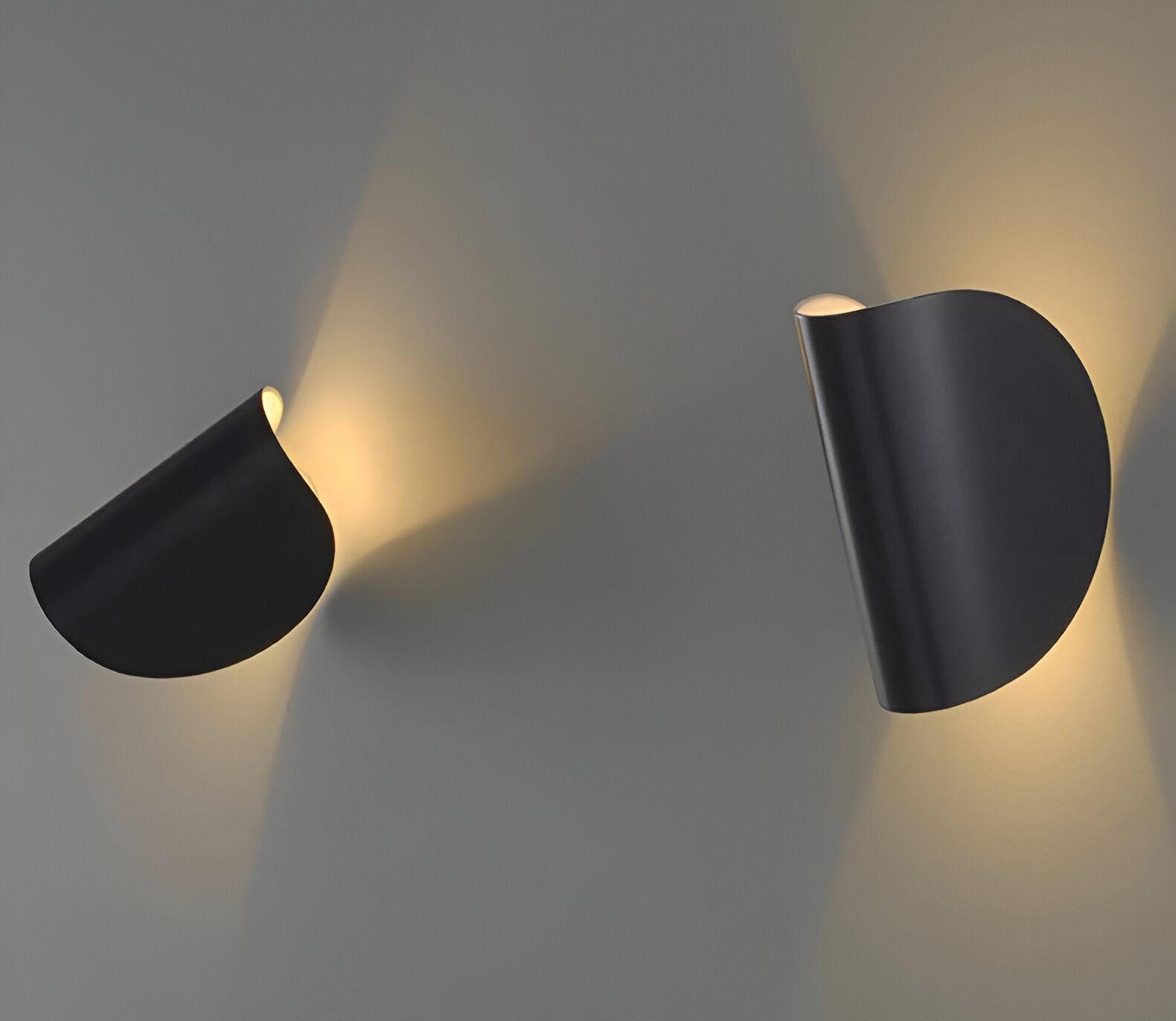 Maliben | Swivel Metal Wall Lamp With Curved Design, Ideal For Any Room