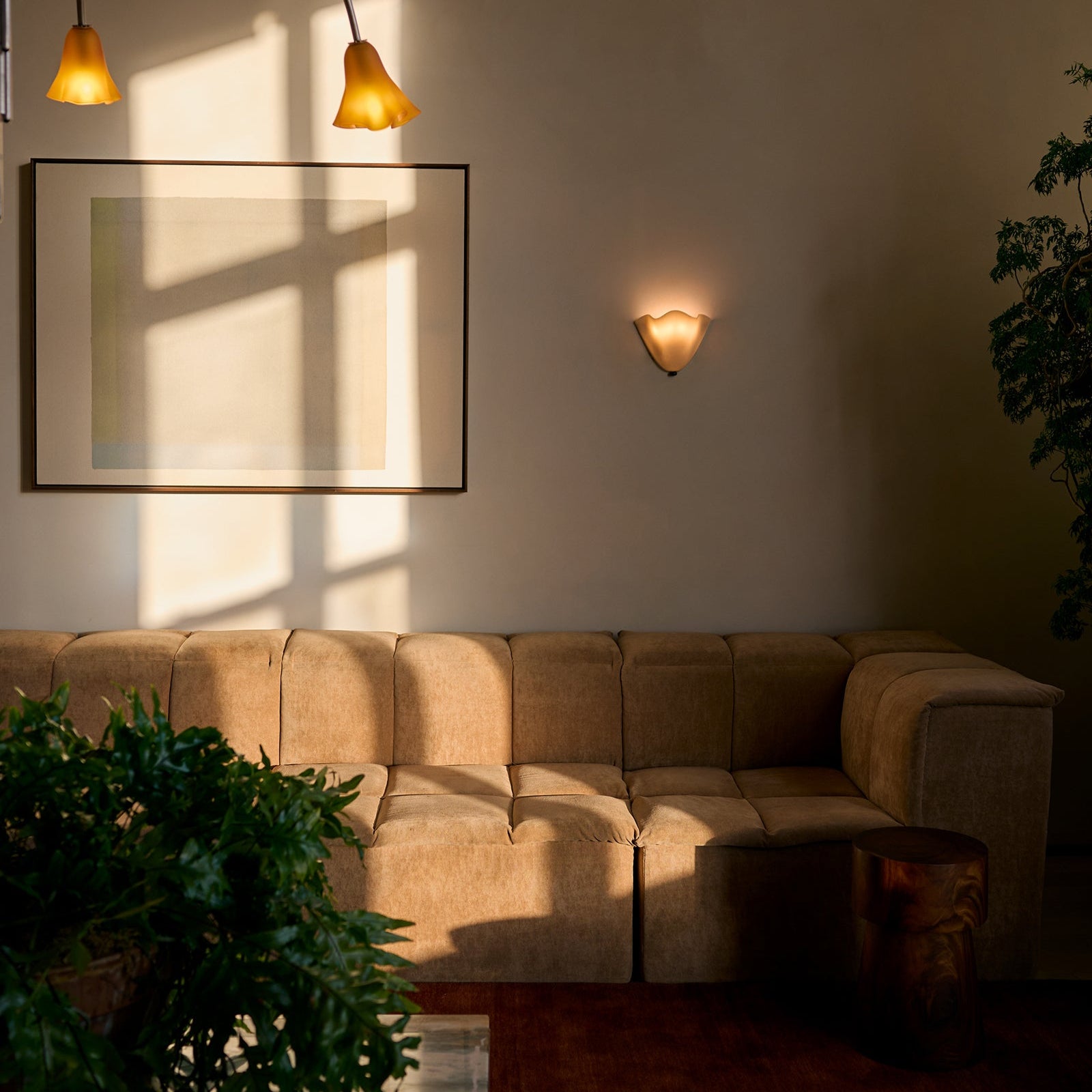Maliben | Retro Wall Lamp Of Colored Glass In Skirt-Shaped Shell Pattern