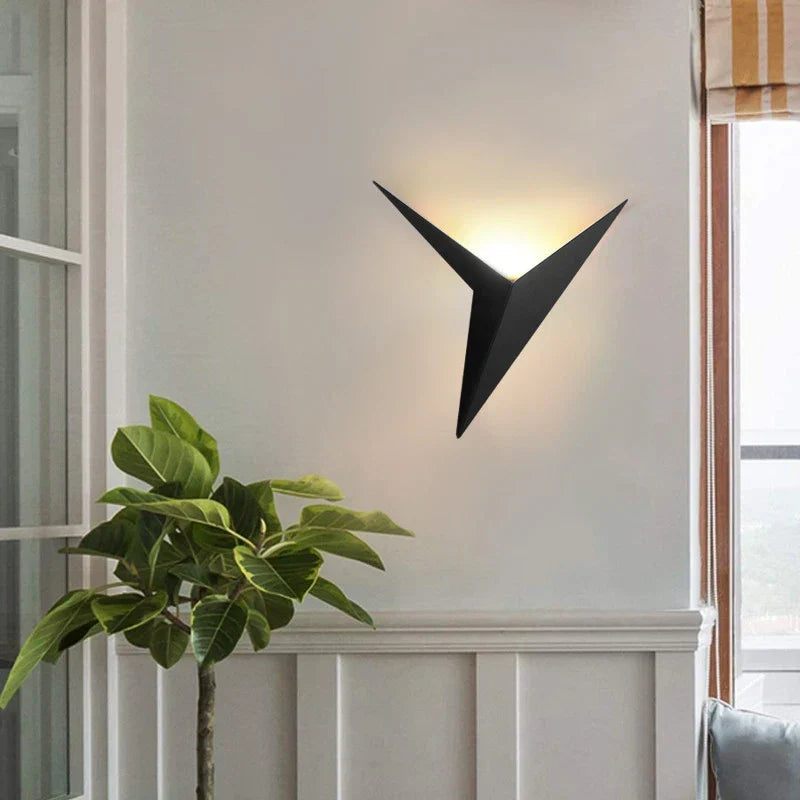 Maliben | Trigon Wall Light
