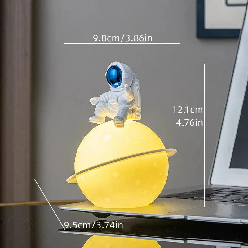 Maliben | Astrolume Astronaut Sculpture With Planet Night Light | Modern Decorative Highlight | Environmentally Friendly Pvc & Abs | 9.8 X 12.1 Cm
