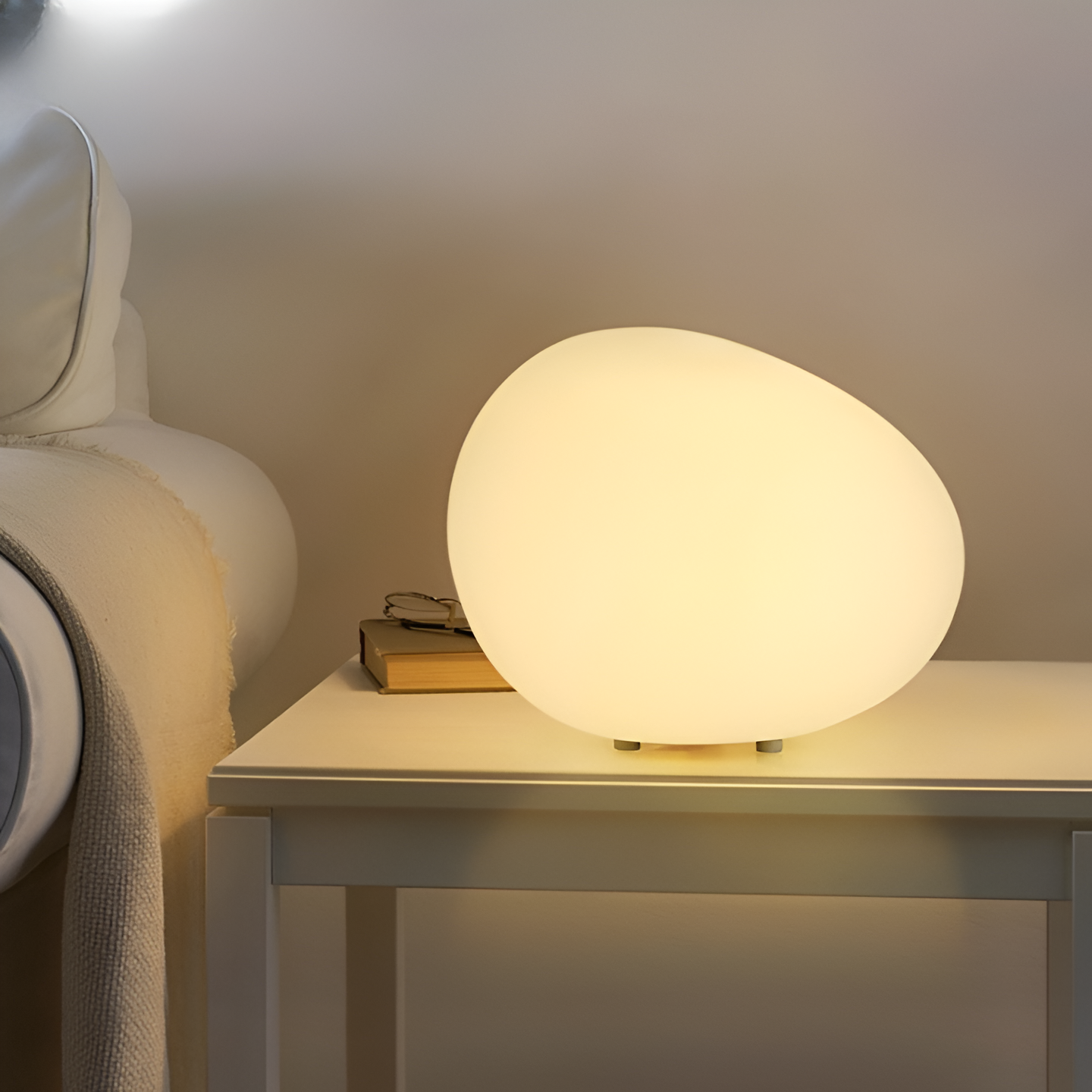 Maliben | Round Metal Table Lamp In Scandinavian Design