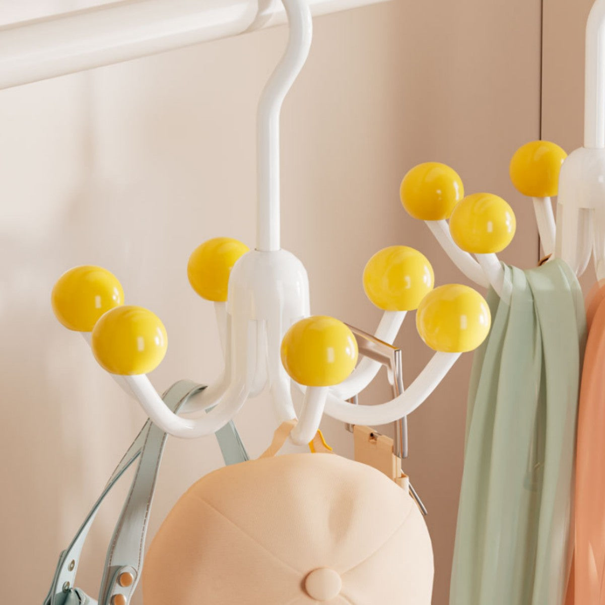 Maliben | 360° Swivel Hoodie & Purse Organizer