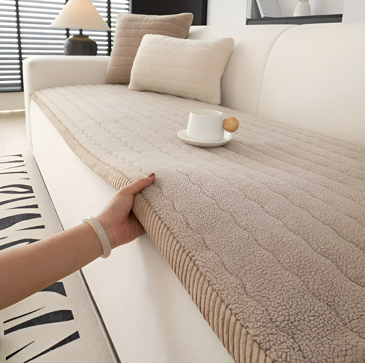 Maliben | PolyesPlush Non-Slip Sofa Cover – Pet-Friendly, Machine Washable Couch Protector