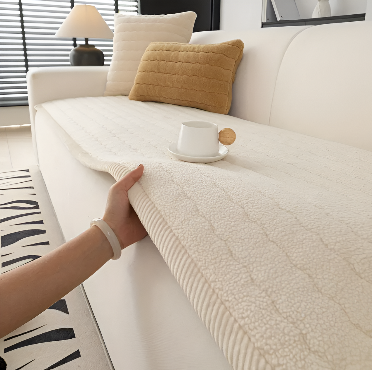 Maliben | PolyesPlush Non-Slip Sofa Cover – Pet-Friendly, Machine Washable Couch Protector