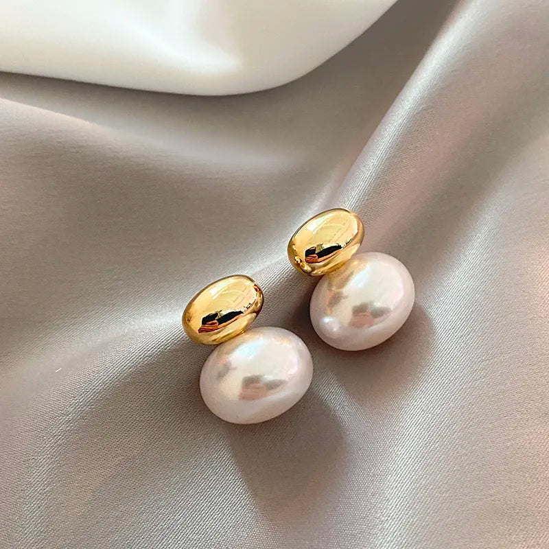 Maliben | Classy Gold Accented Pearl Stud Earrings