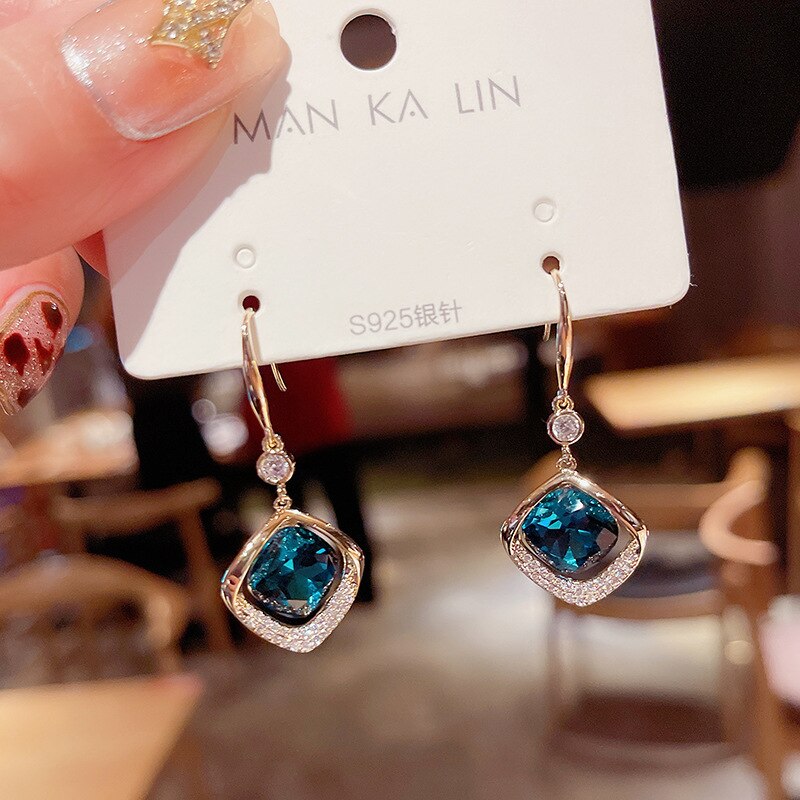 Maliben | Elegant Flower Long Chain Earrings