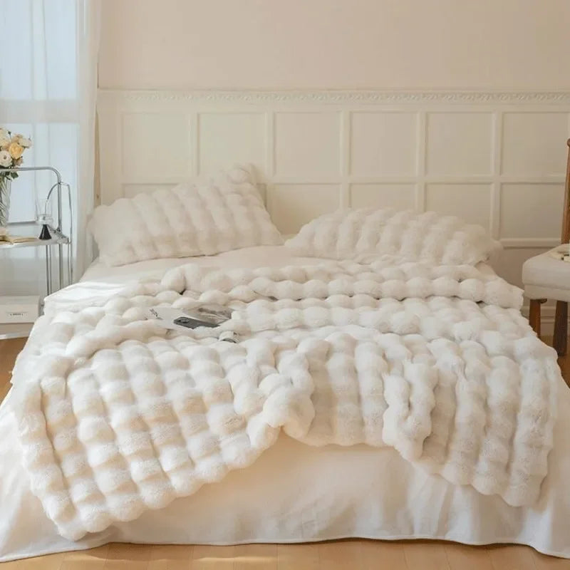 Maliben PlushCozy — Faux Fur Winter Blanket