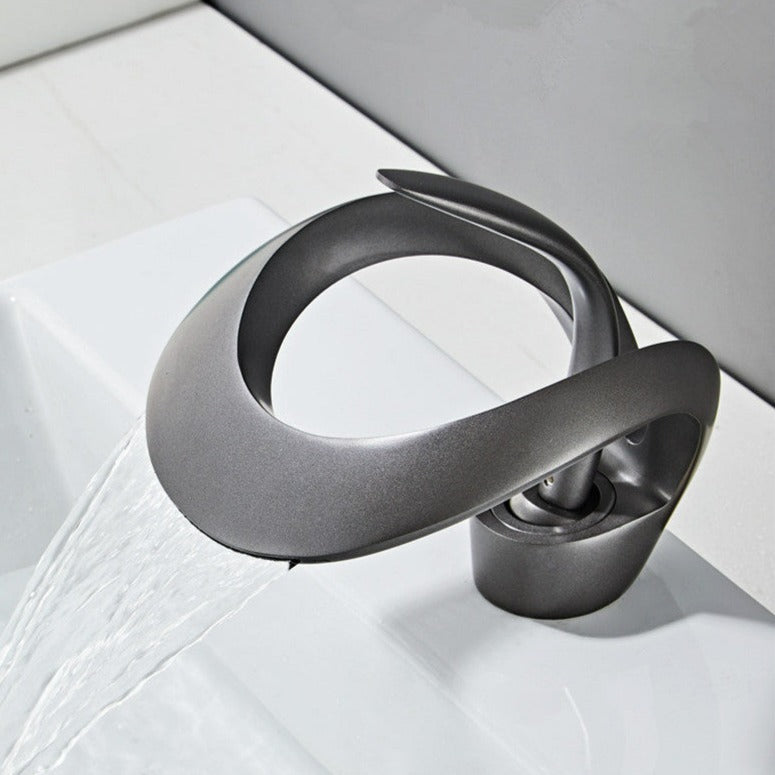 Maliben | Modern curved bathroom faucet