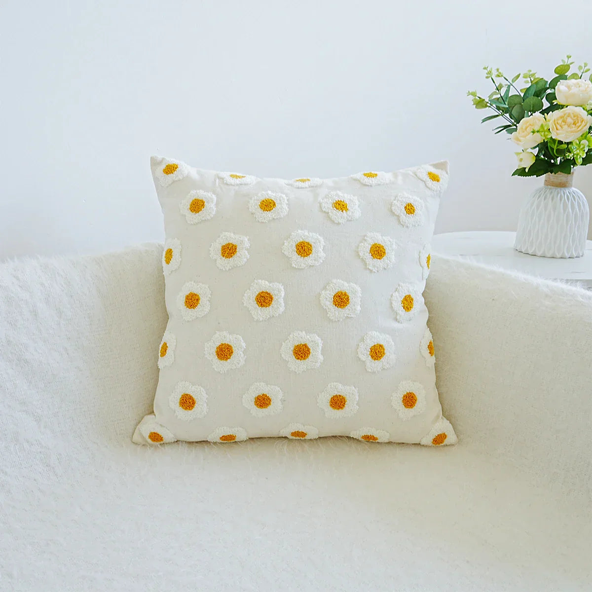 Maliben | Cushion With Embroidered Daisies For Sofa And Living Room Without Filling