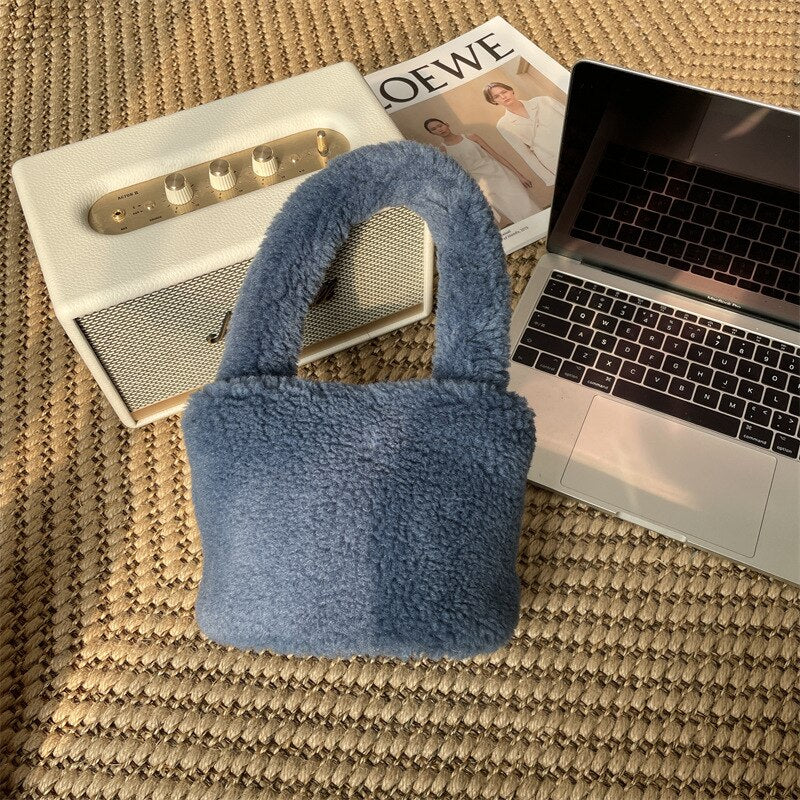 Maliben | Cuddly Plush Mini Bucket Bag