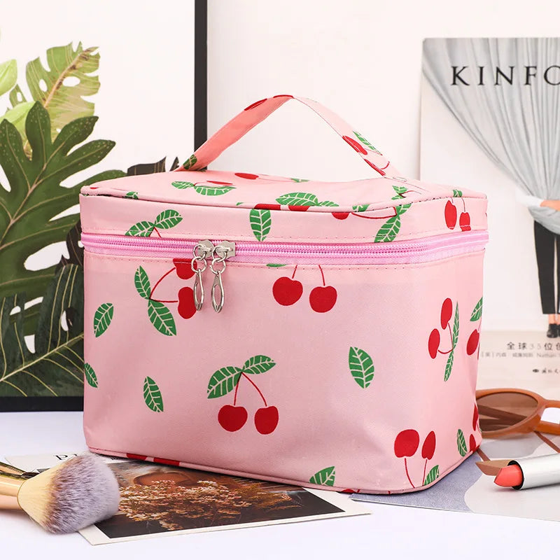 Maliben | Cosmetic Bag Wildaura | Large Capacity | Waterproof & Stylish | Animal Print