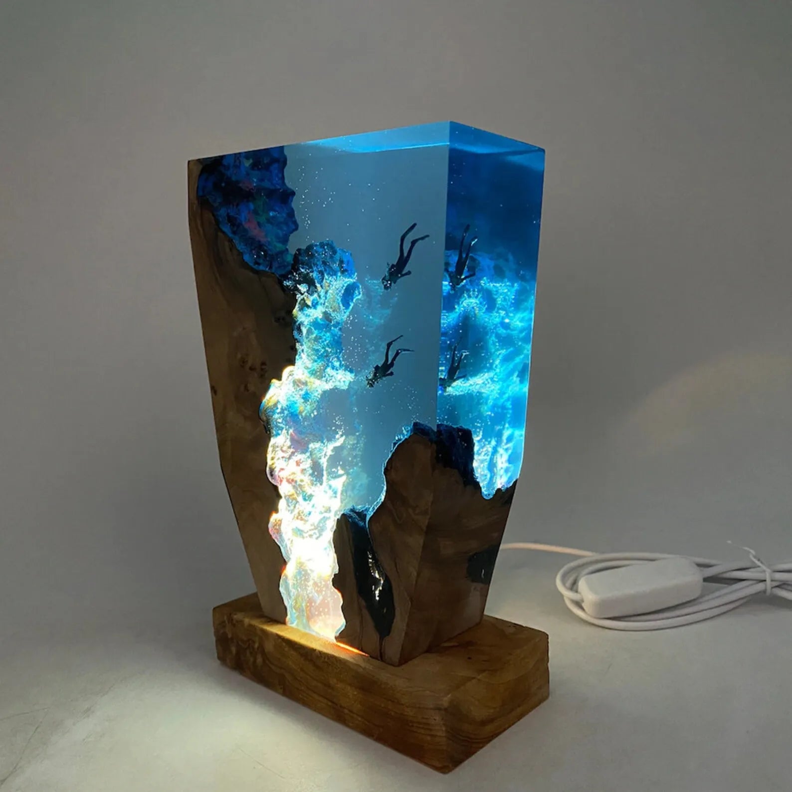 Maliben | Oceanglow Luxe Illuminating Table Lamp – Serene Epoxy Resin With Usb Charging