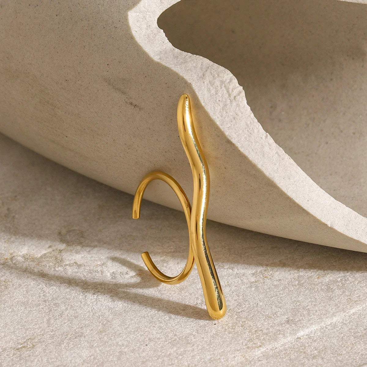 Maliben | Distinct Bar Ripple Ring
