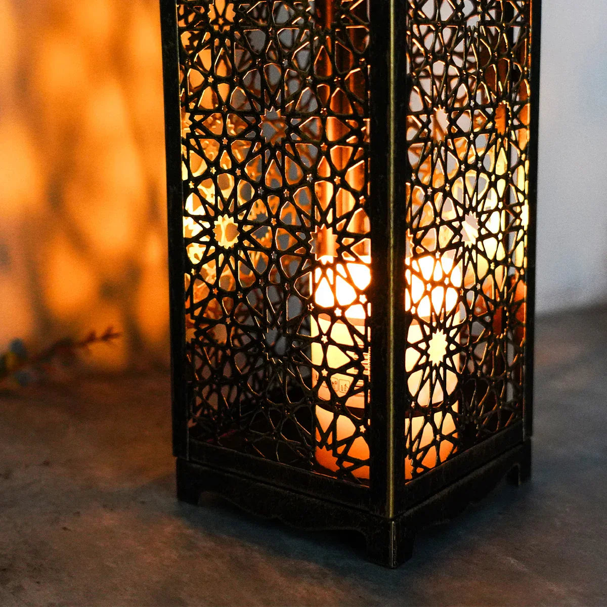 Maliben | Bronze Vintage Lantern - Victor
