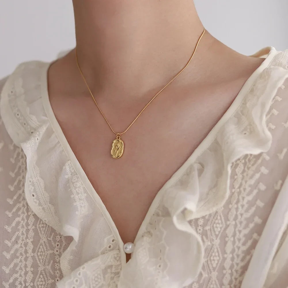 Maliben | Feminine Tulip Floral Pendant Necklace