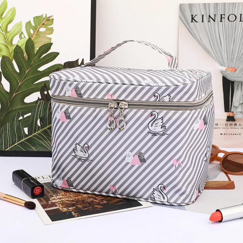 Maliben | Cosmetic Bag Wildaura | Large Capacity | Waterproof & Stylish | Animal Print