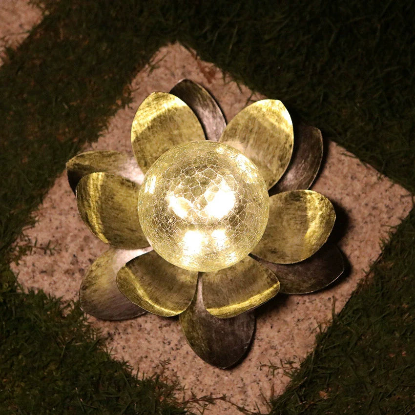Solar Lotus Crackle Garden Light