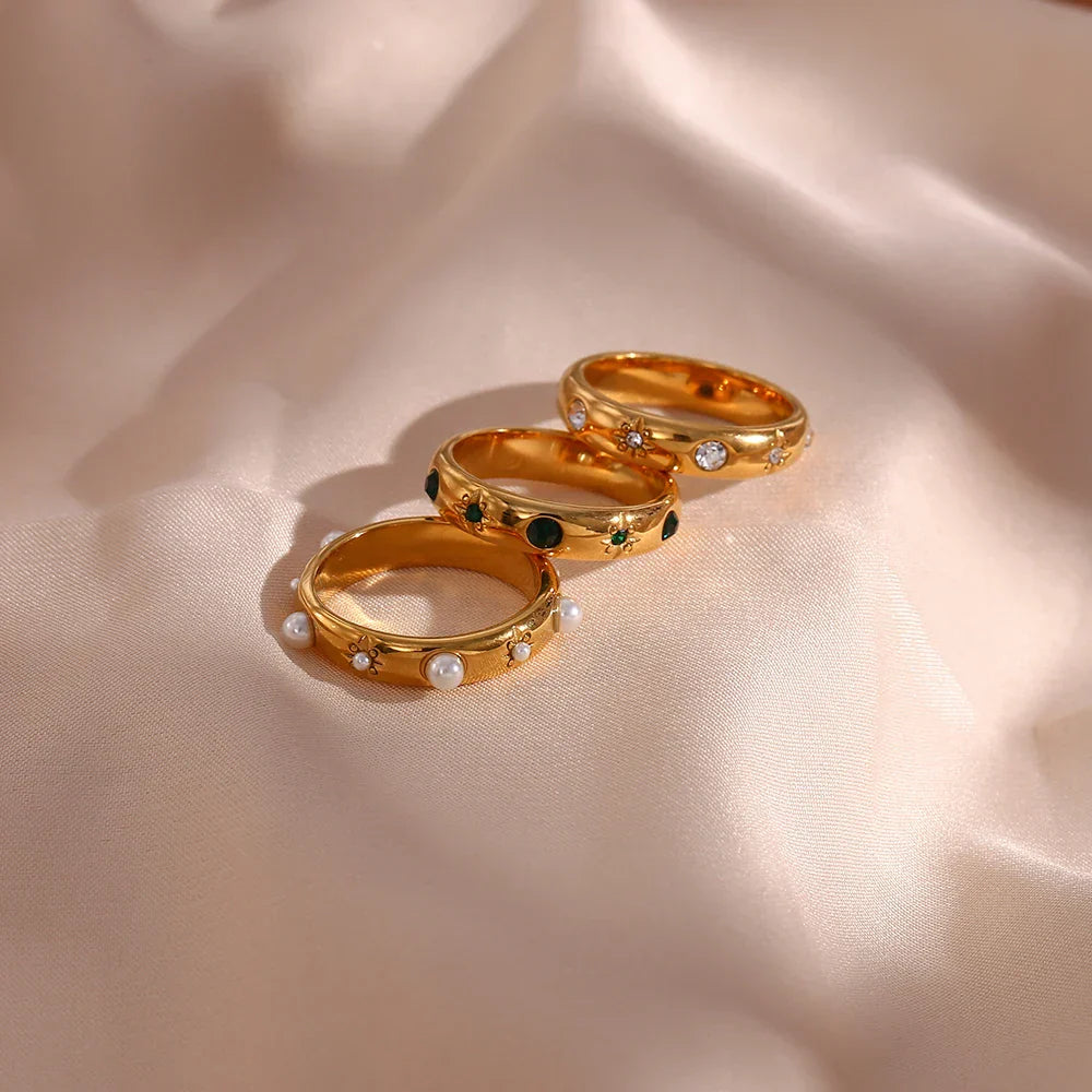 Maliben | 18k Star & Stone Embedded Ring