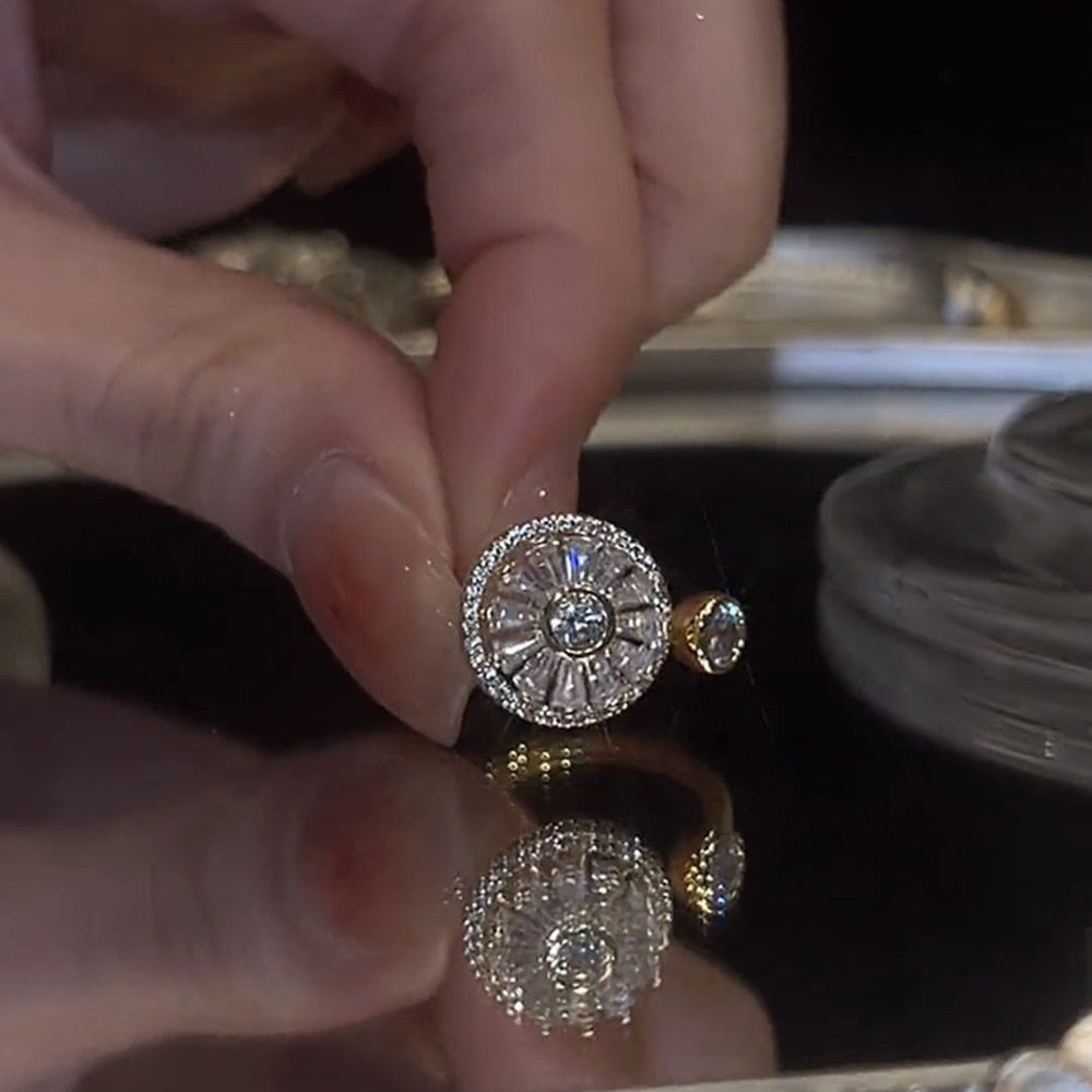 Maliben | Blooming Flower Rotating Ring