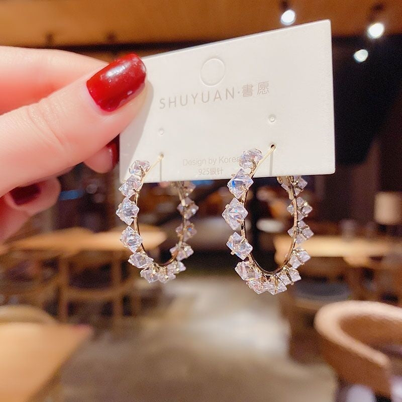 Maliben | Elegant Flower Long Chain Earrings
